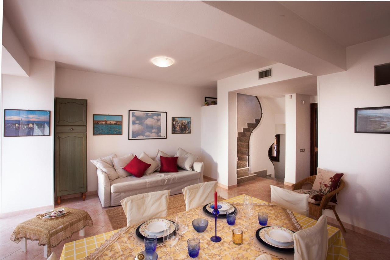 Villa Lucia Sul Mare Sant'Andrea  エクステリア 写真