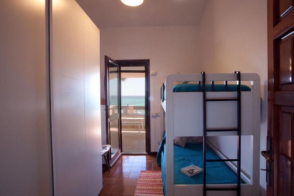 Villa Lucia Sul Mare Sant'Andrea  エクステリア 写真